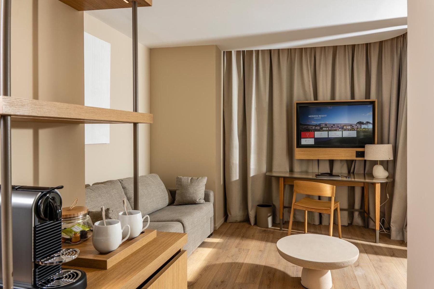Hotel Horizon Resort Massane 벨라그 외부 사진